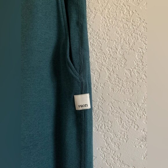Vuori Women’s Size M Performance Jogger Pants Green Heather Athleisure Sports - Picture 3 of 12